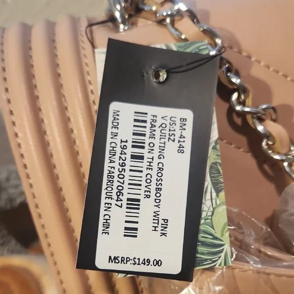 Nwt- Elegant Pink Badgley Mischka Vegan Leather Quilted Crossbody Shoulder Bag - Picture 3 of 12